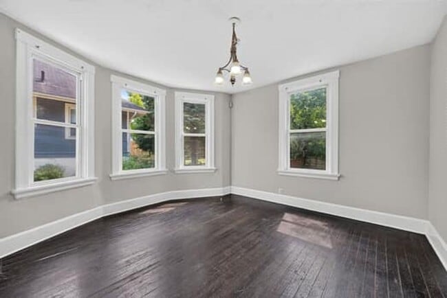 Building Photo - 3819 St Martins Pl
