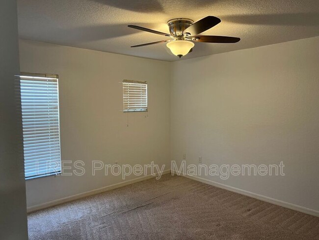 Building Photo - 1525 Orrington Payne Pl
