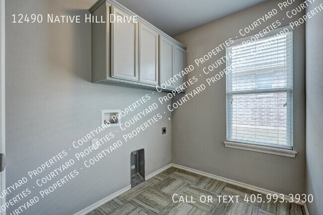 Building Photo - 12490 Native Hill Dr