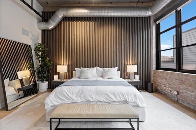 Building Photo - 850 W Adams St