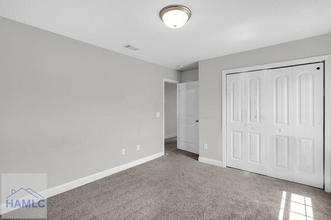 Building Photo - 721 Highgrove Ct