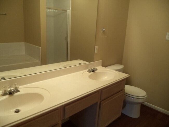 Building Photo - 19402 Misty Cove Dr