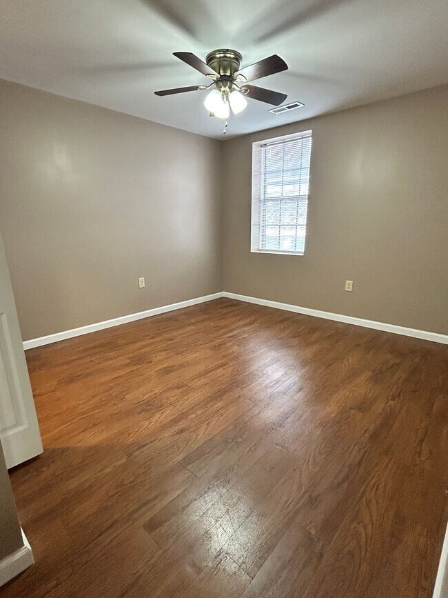 Building Photo - Jefferson Commons Apartments