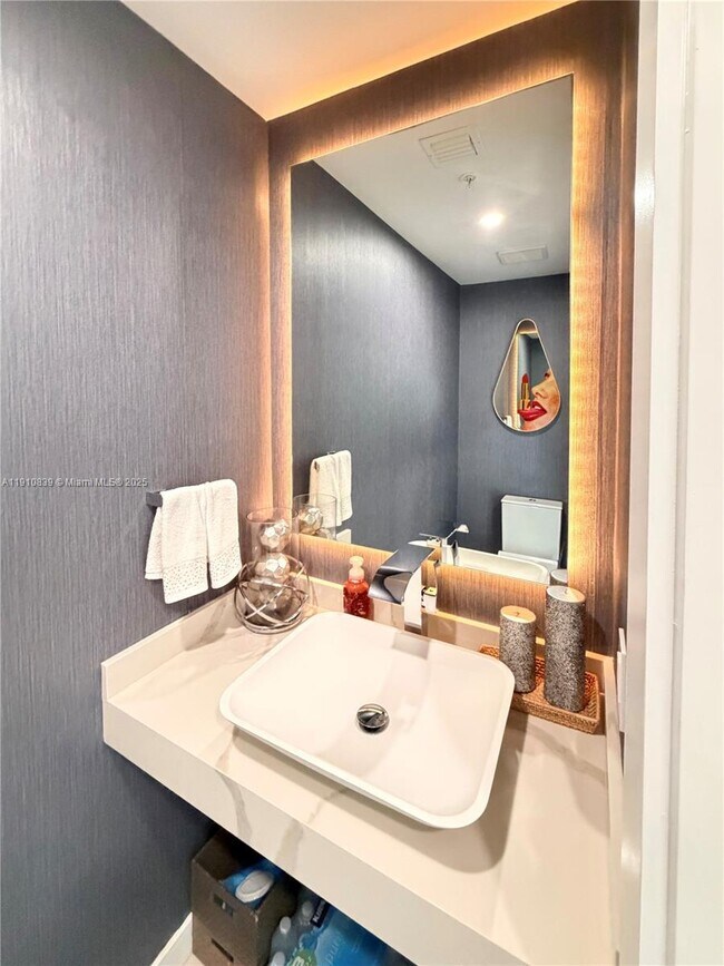 Building Photo - 31 SE 5th St