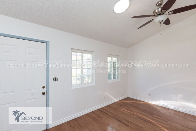 Building Photo - 904 Harbison Pl
