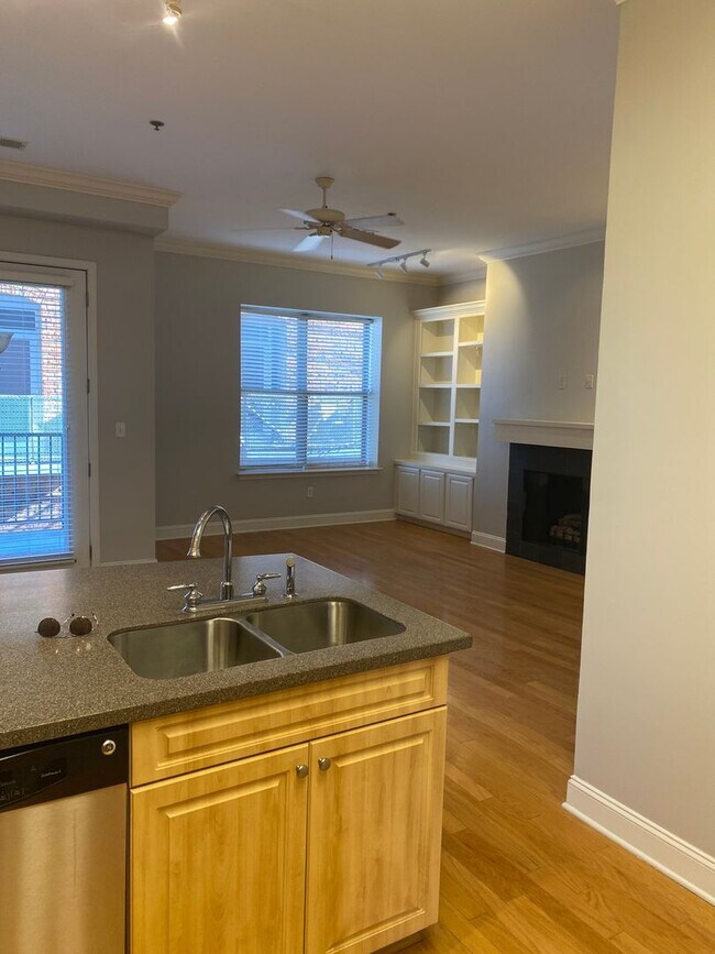 Building Photo - 510 City House Ct
