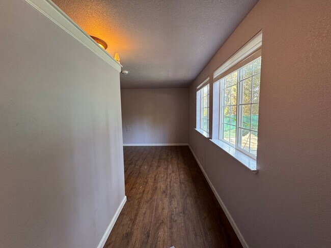 Building Photo - 16694 Marion Way