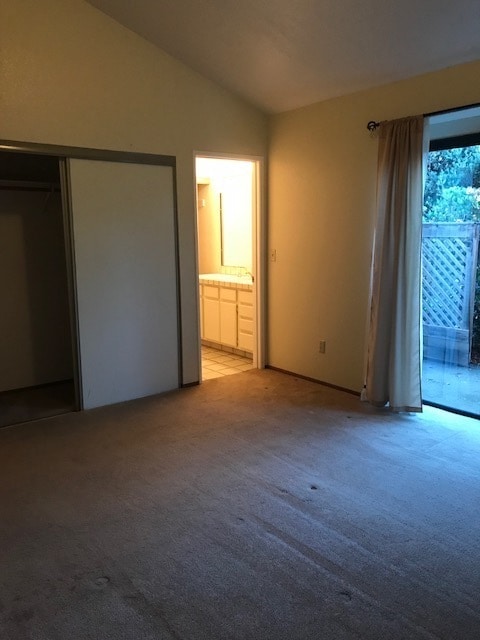 Building Photo - Great 2 Bedroom 2 Bath Condo in Seaside