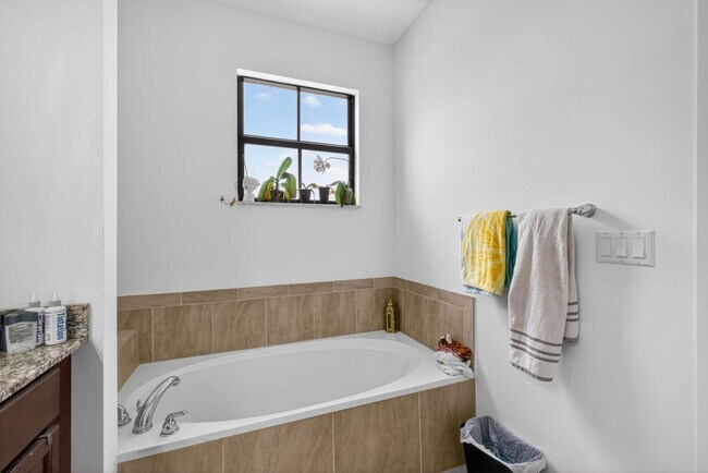 Building Photo - Gated community new construction | 4BR 2.5 Riviera Beach Single Family Home