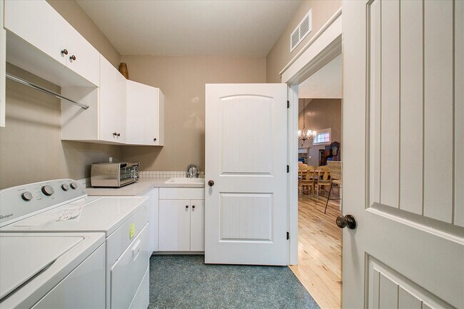 Building Photo - Beautiful Home In Hidden Springs