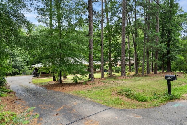 Building Photo - Modern Upgraded 4 Bed 3.5 Bath Home in SW ...