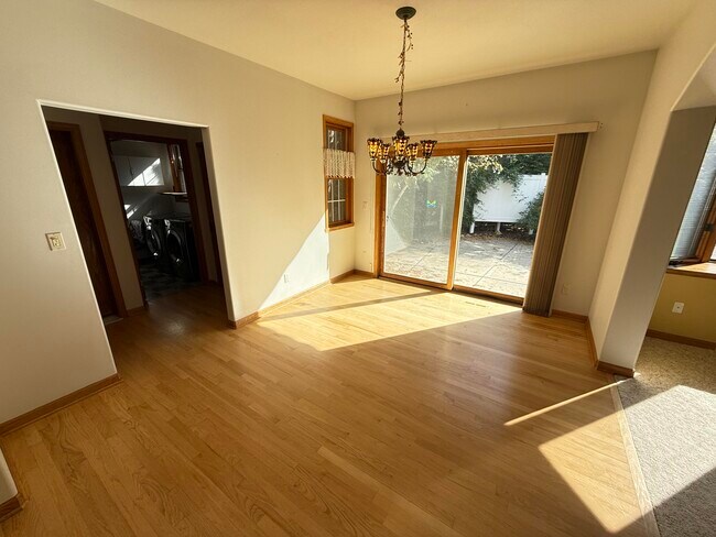 Building Photo - 2340 Robbie Ct