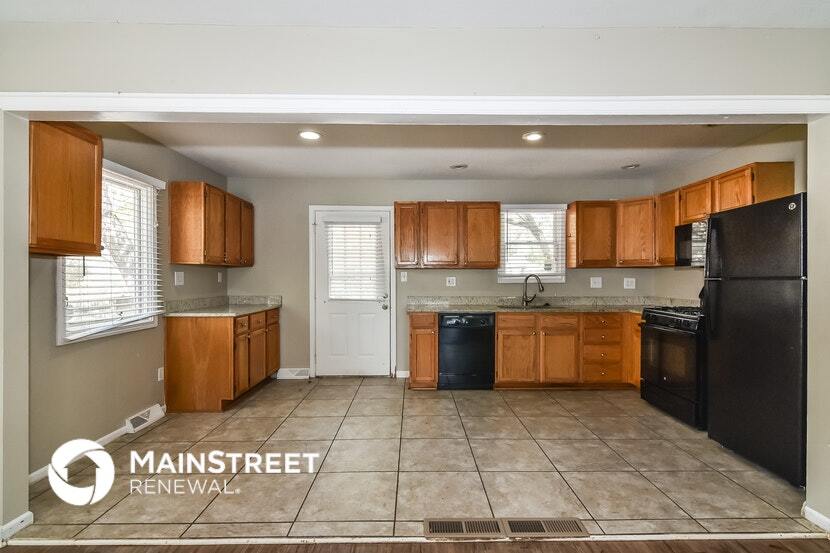 Building Photo - 1004 NE Westwind Ct