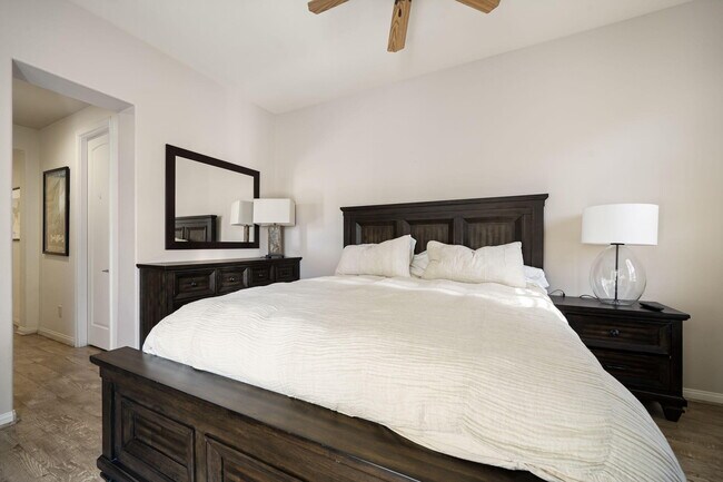 Building Photo - 48416 Legacy Dr