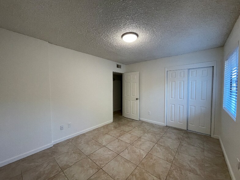 Building Photo - 3412 Ashe Rd