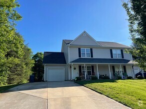 Building Photo - Two Bedroom Townhouse in Sherrills Ford wi...