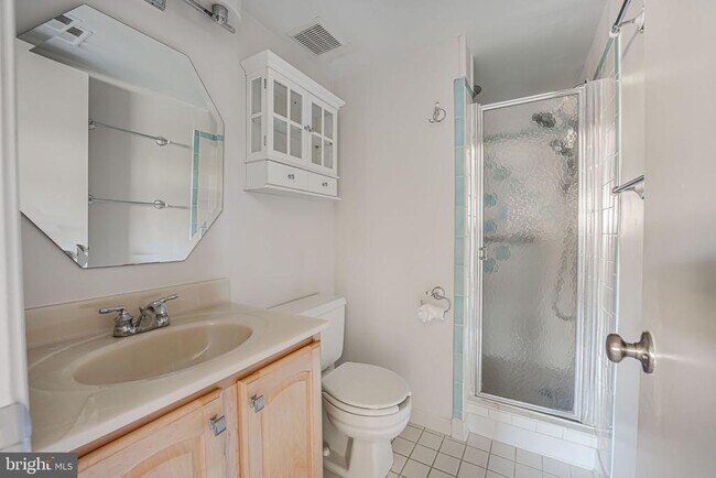 Building Photo - 4512 Lantern Pl