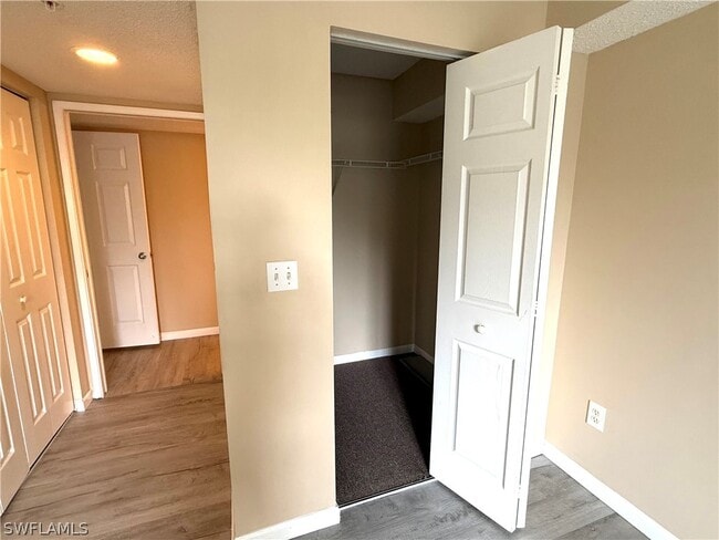 Building Photo - 1865 Florida Club Dr