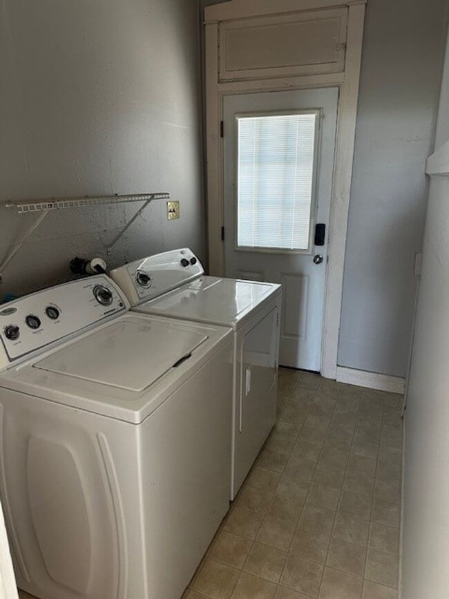 Building Photo - 1 bedroom home with loft in  Manheim Township