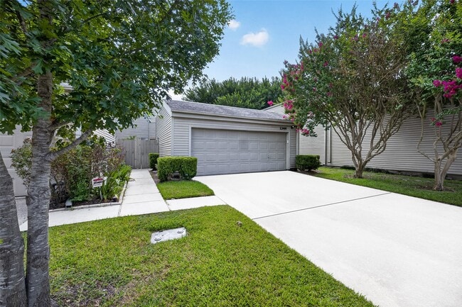 Building Photo - 1344 Chardonnay Dr
