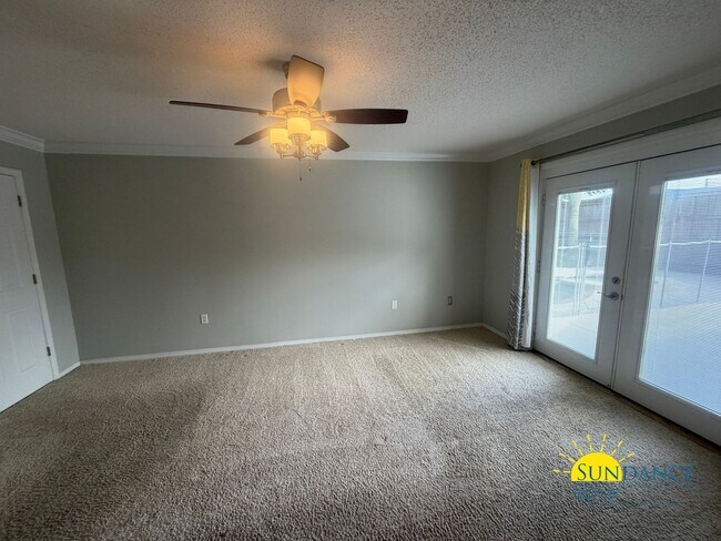 Building Photo - Spacious 5-Bedroom Home with Heated Pool & Hot Tub in Niceville!