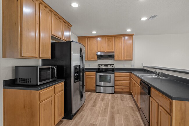 Building Photo - 2867 W 400 S