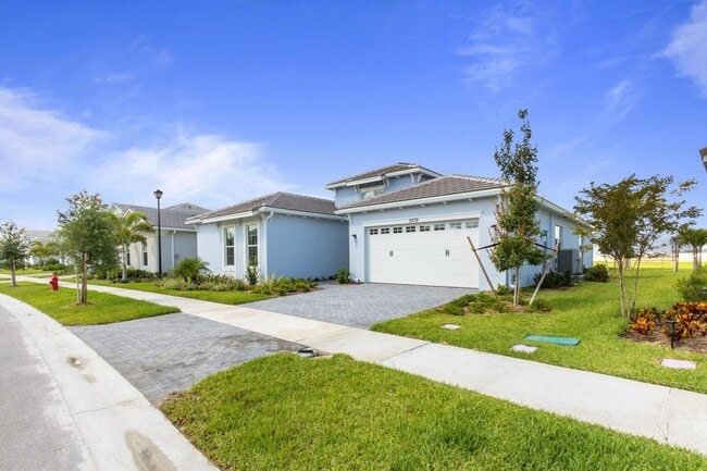 Building Photo - 5579 Liberty Ln