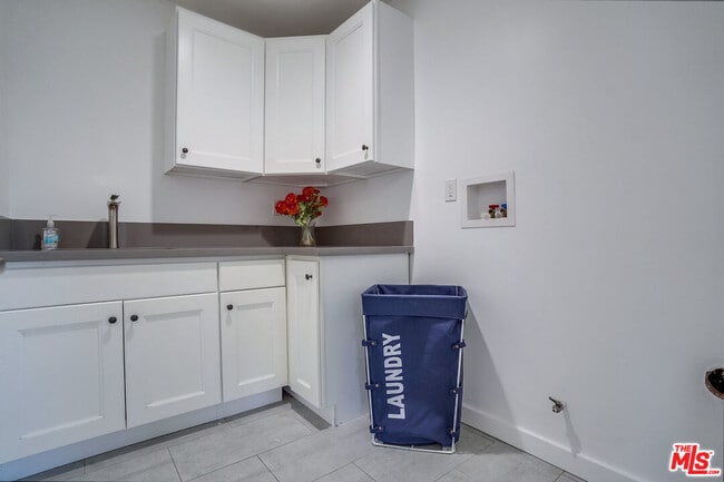 Building Photo - 12527 Emelita St