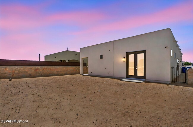Building Photo - 14941 Tierra Coruna Ave