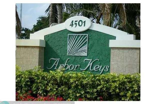 Building Photo - 4455 Treehouse Ln