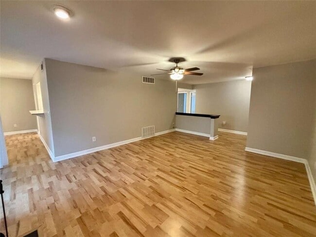 Building Photo - 58 Rumson Ct