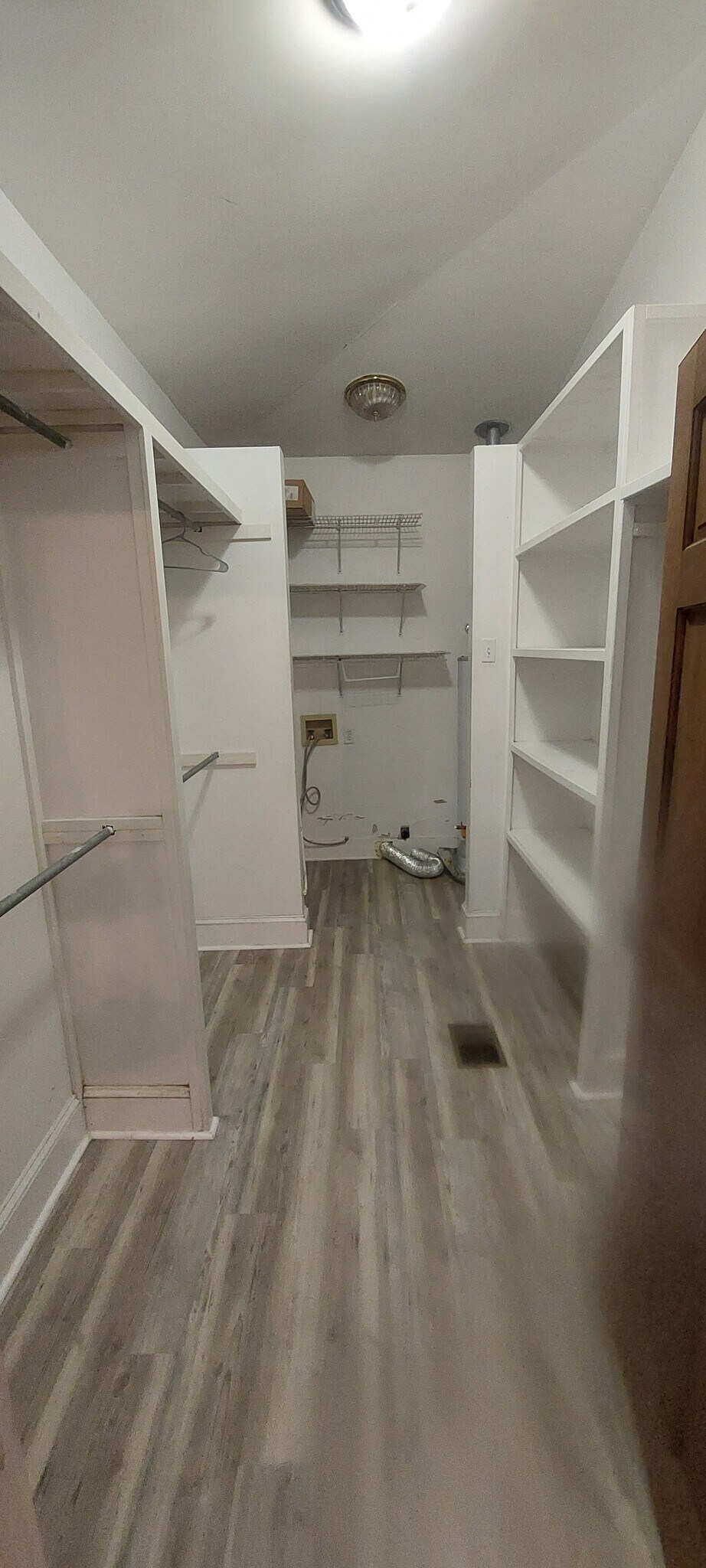 Building Photo - 250 S Ann St