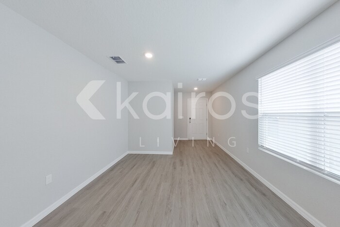 Building Photo - 8584 SW 44th Ct