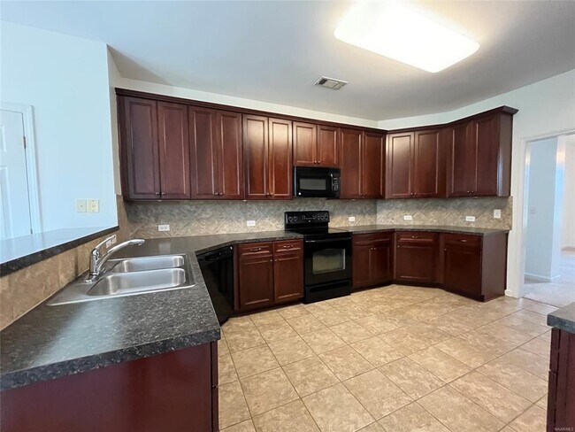 Building Photo - 9408 Crofton Ct