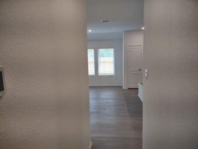 Building Photo - 1420 Cantabria Ct