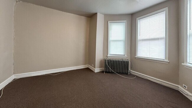 Building Photo - 1456 N 56th St