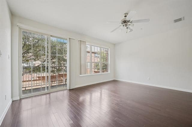 Building Photo - 3934 Amberwood Dr