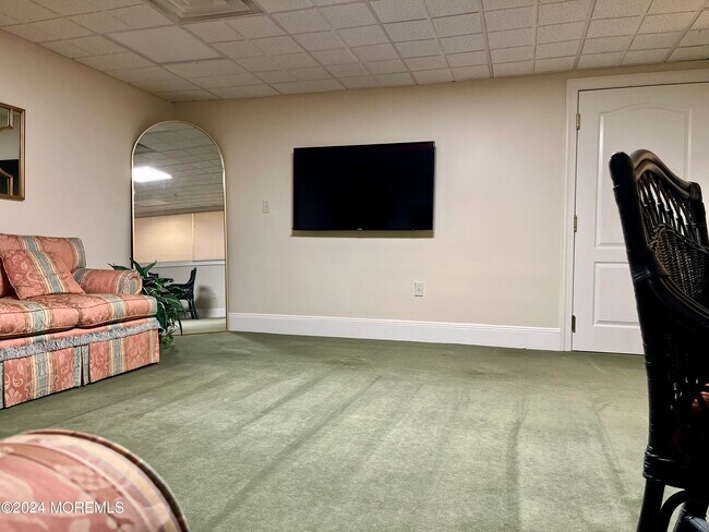 Building Photo - 700 Ocean Ave N