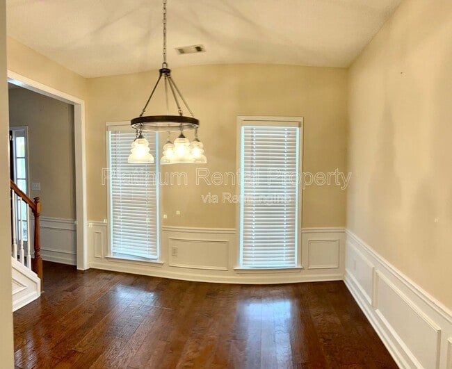 Building Photo - 335 Aolian Ct