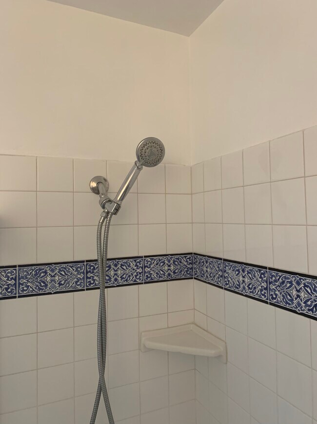 Building Photo - 1250 Franklin St