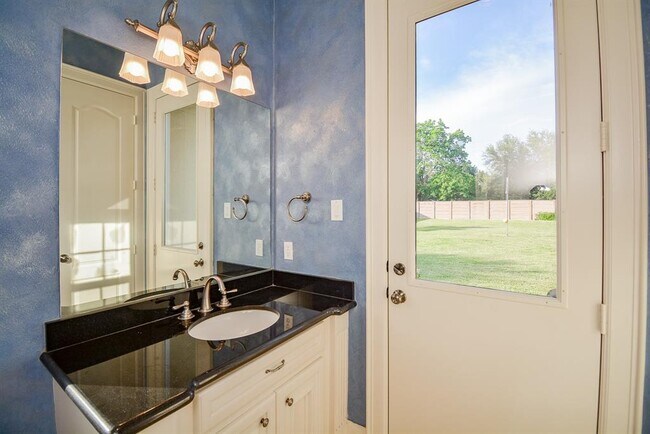Building Photo - 2603 Braer Ridge Dr