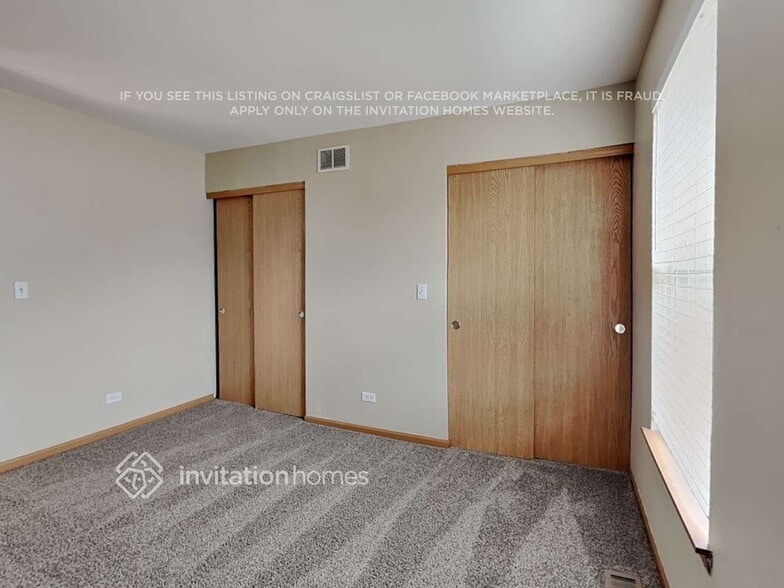 Building Photo - 10880 Grand Canyon Ave