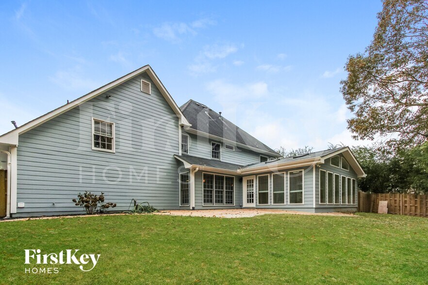 Building Photo - 2345 Ashton Ridge Dr