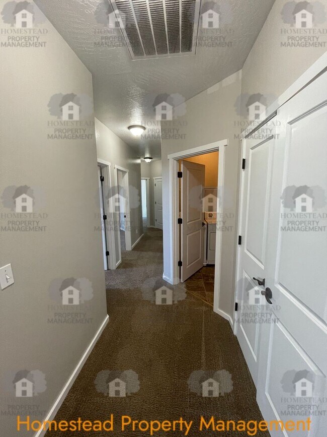 Building Photo - 168