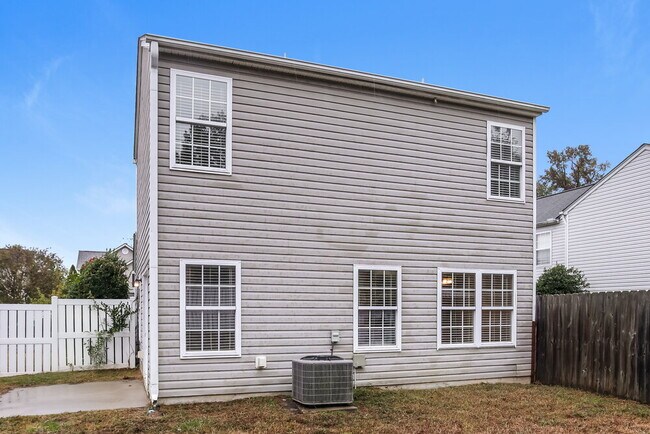 Building Photo - 8108 Inverbrass Ct