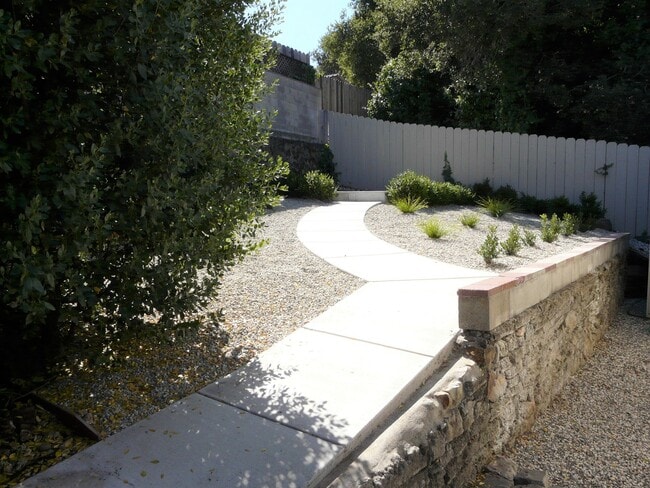 Building Photo - Updated 2 Bedrooms, 1 Bath Alta Heights Home Near Downtown Napa