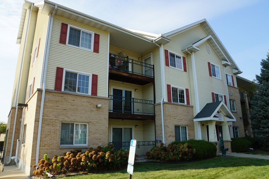 Interior Photo - Woodland Commons Madison