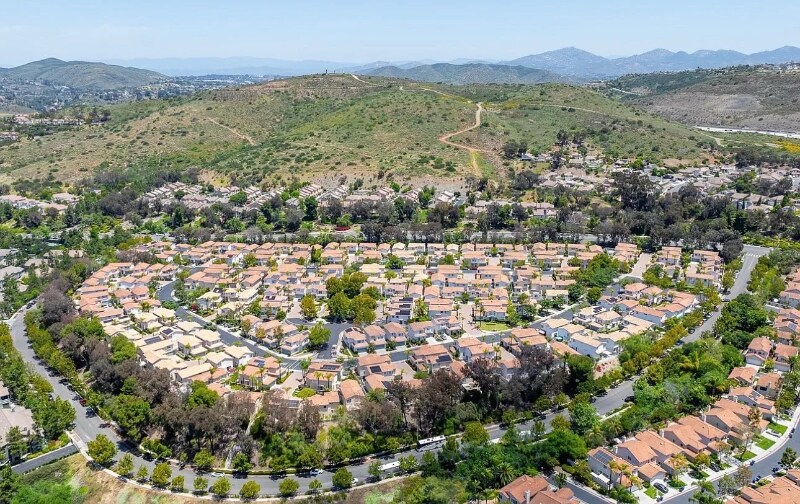 Building Photo - 11667 Compass Point Dr N