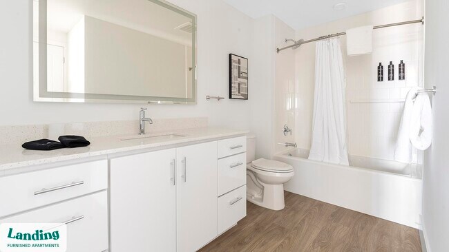 Building Photo - 1950 Mayfair St