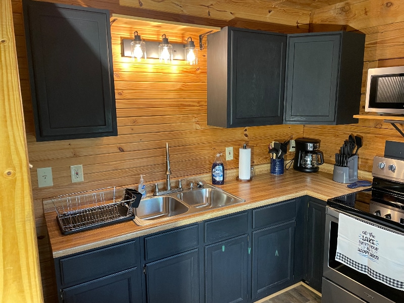 Building Photo - 516 Twin Rivers Dr